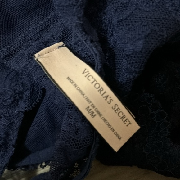 Victorias Secret Navy Blue Lace Set - Picture 4 of 4
